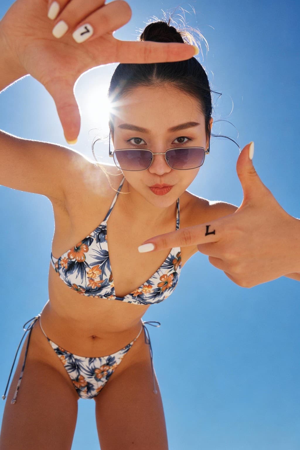 ตัวอย่างธีม Bikini Wink